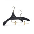 DL523 2019 wholesale new fashion Custom Made Black Wooden Clothes Hangers with metal hook suits
